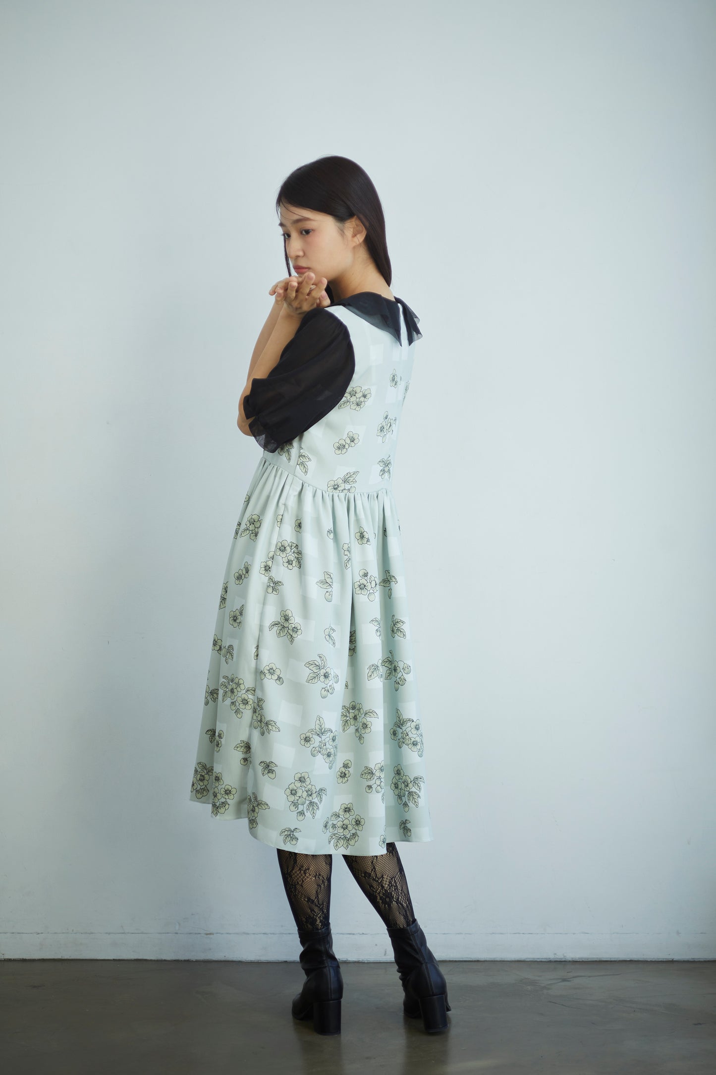 ”いちご園”ワンピース "The Strawberry Garden" Dress