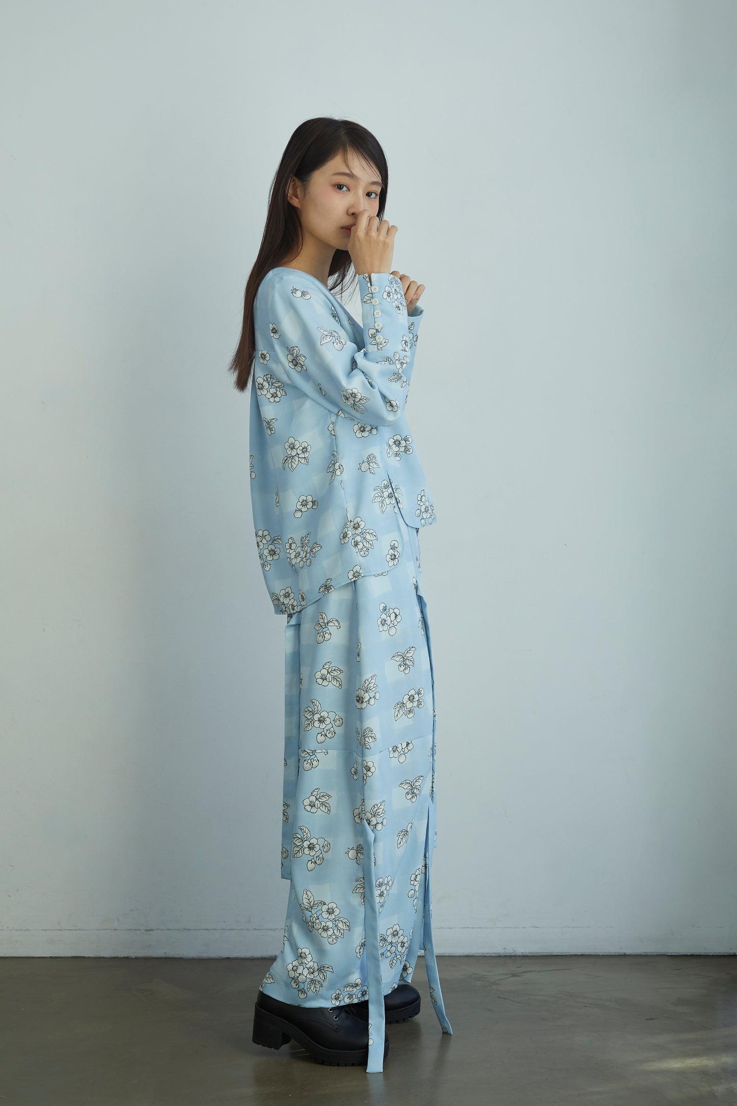 ”いちご園”ブラウス "The Strawberry Garden" Blouse