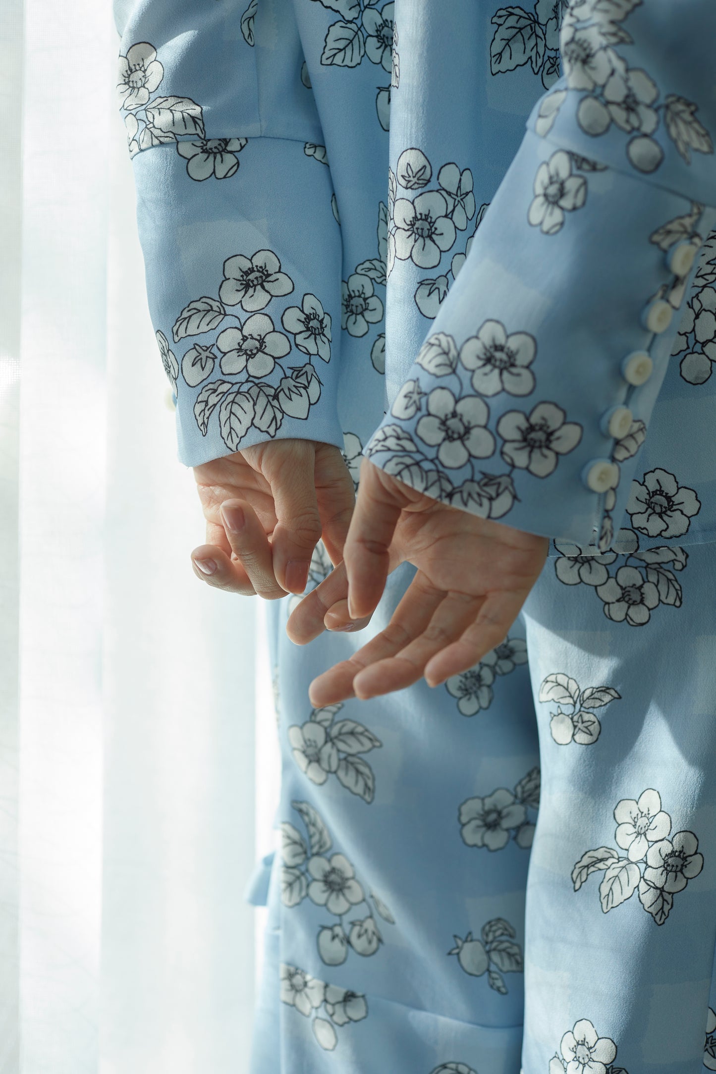 ”いちご園”ブラウス "The Strawberry Garden" Blouse