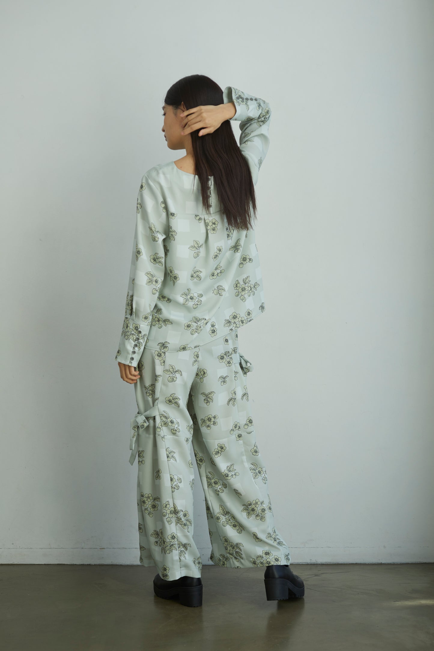 ”いちご園”ブラウス "The Strawberry Garden" Blouse