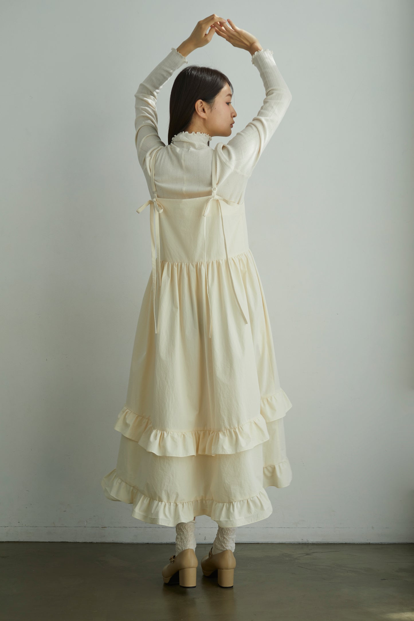 きなりのフリルワンピース Ecru Frill Dress