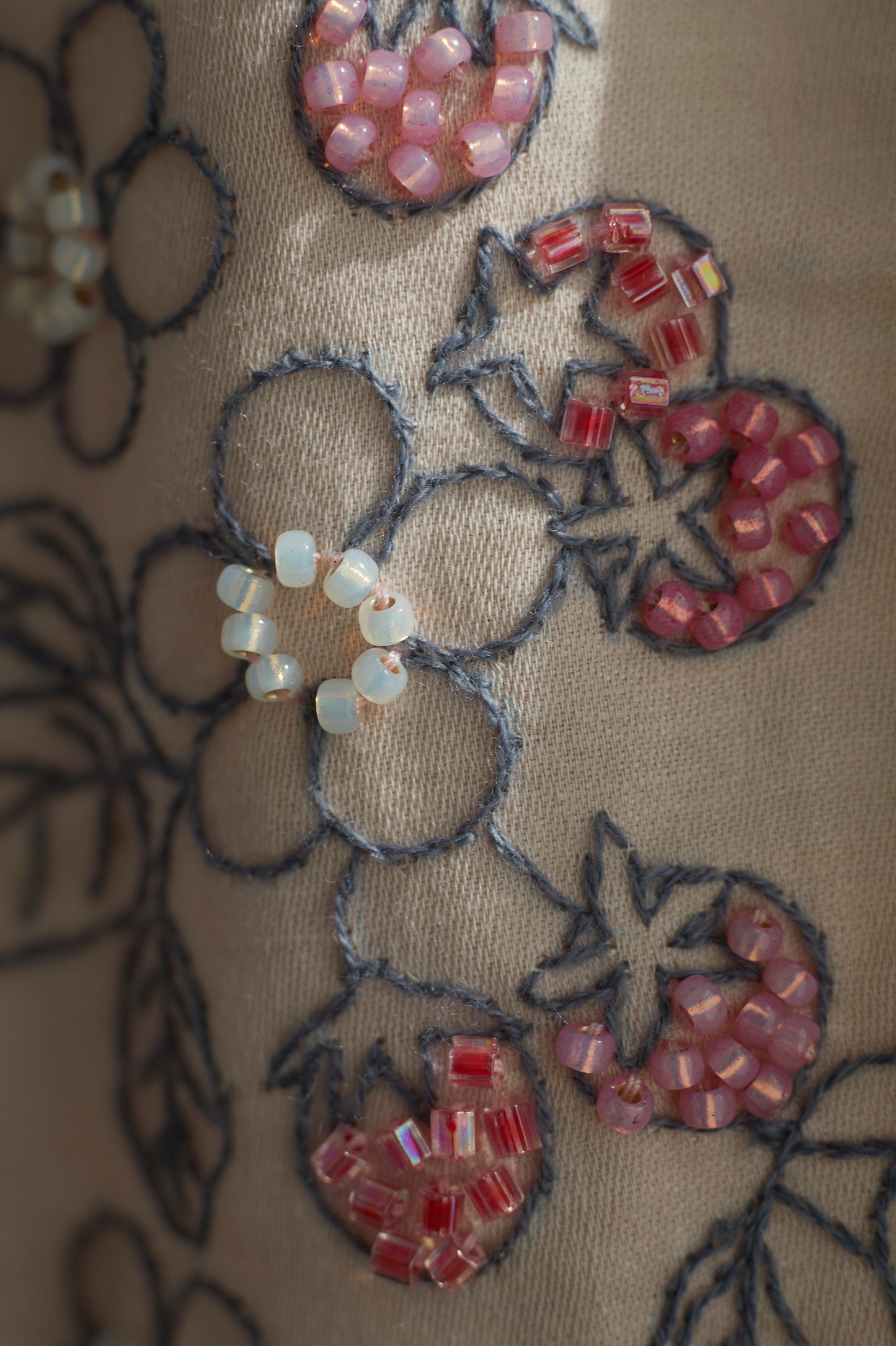 苺のチャイナ釦ブラウス Strawberry Chinese Knot Button Blouse