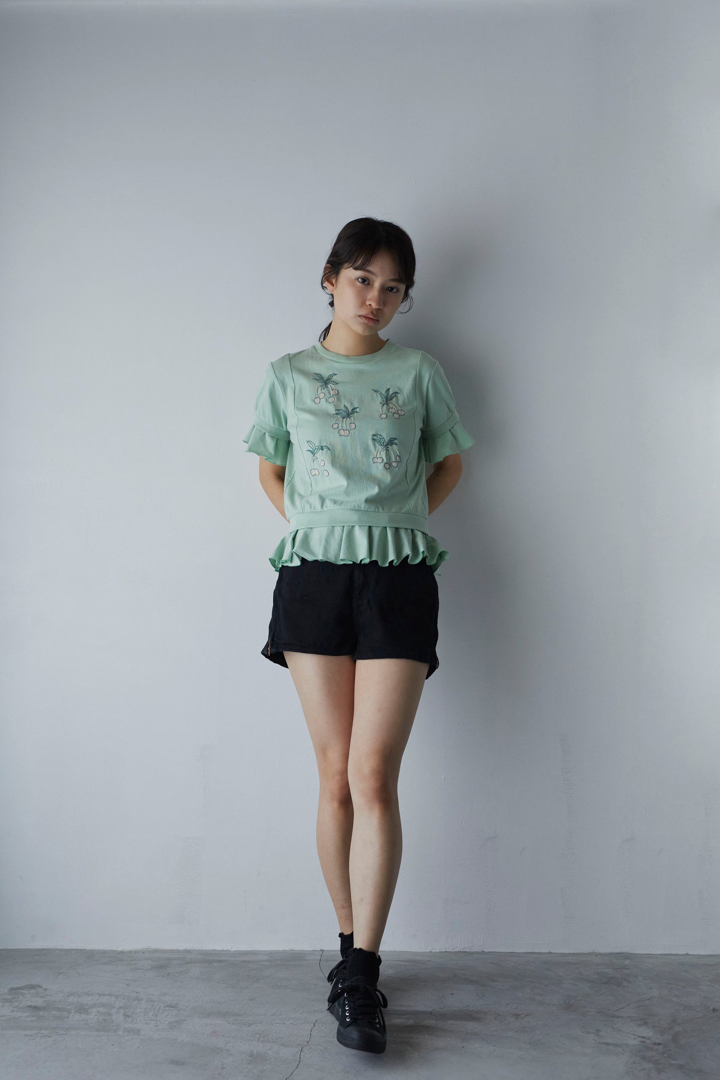 どうだんのフリルTシャツ Dodan-Tsutsuji Frill Hem T-shirt