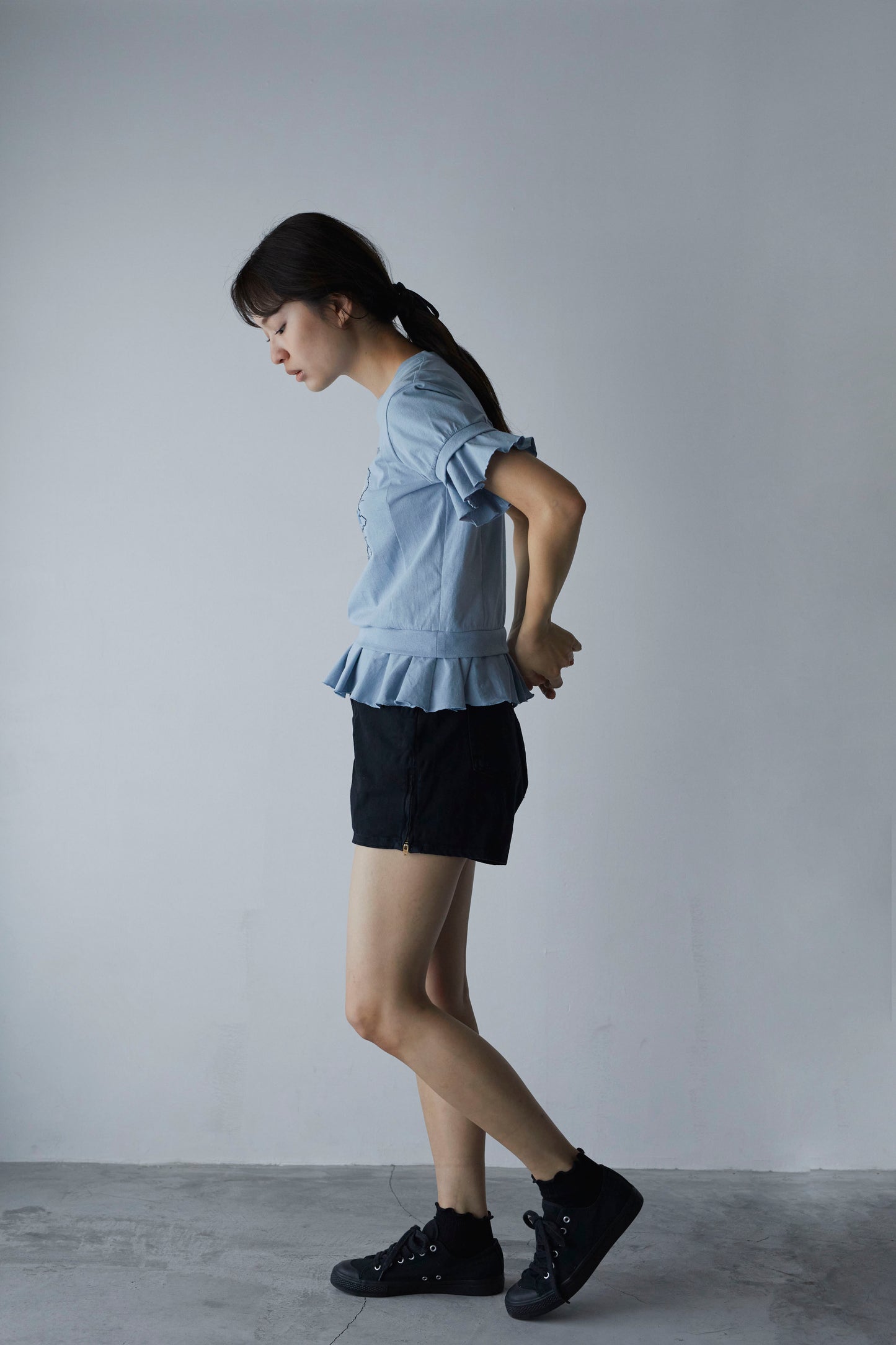 雲のフリルTシャツ "Clouds" Frill Hem T-shirt