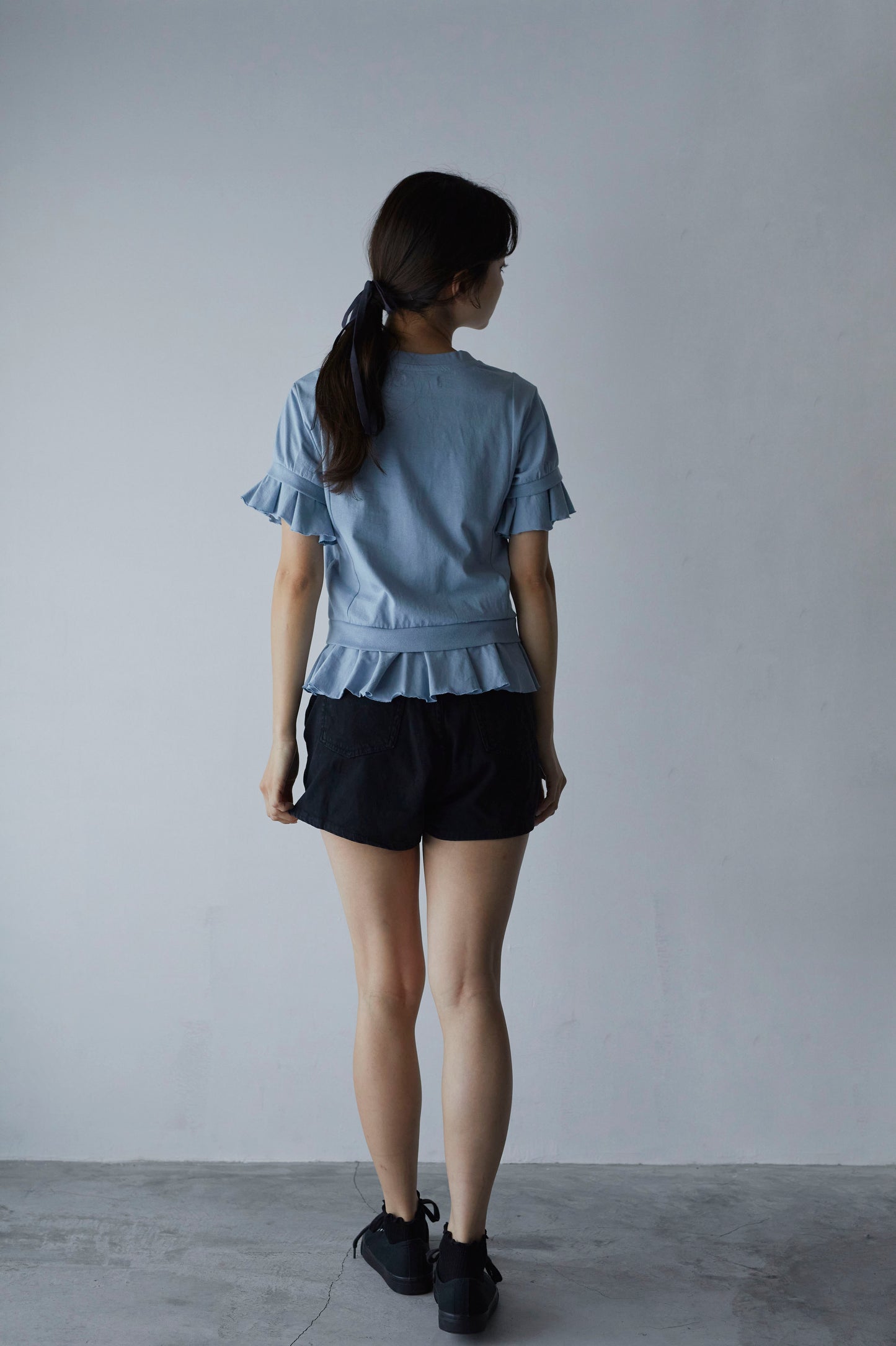 雲のフリルTシャツ "Clouds" Frill Hem T-shirt