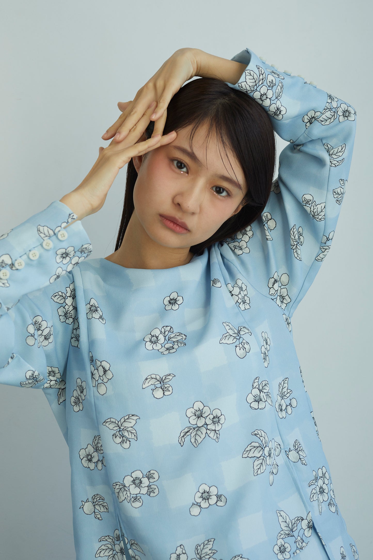 ”いちご園”ブラウス　"The Strawberry Garden" Blouse