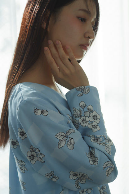 ”いちご園”ブラウス　"The Strawberry Garden" Blouse