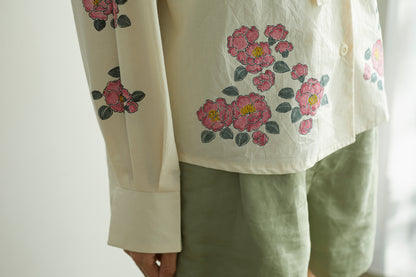 山茶花のボウタイシャツ　Camellia Sasanqua Shirt